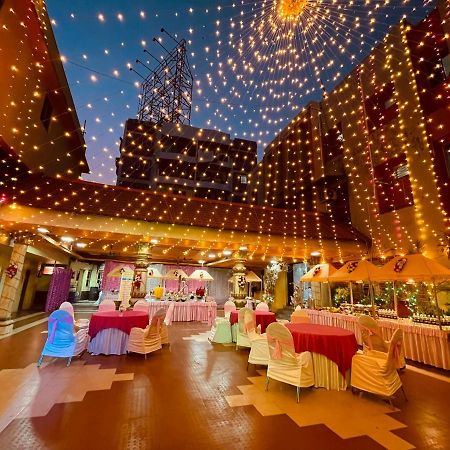 Atithi Inn Колката Екстериор снимка