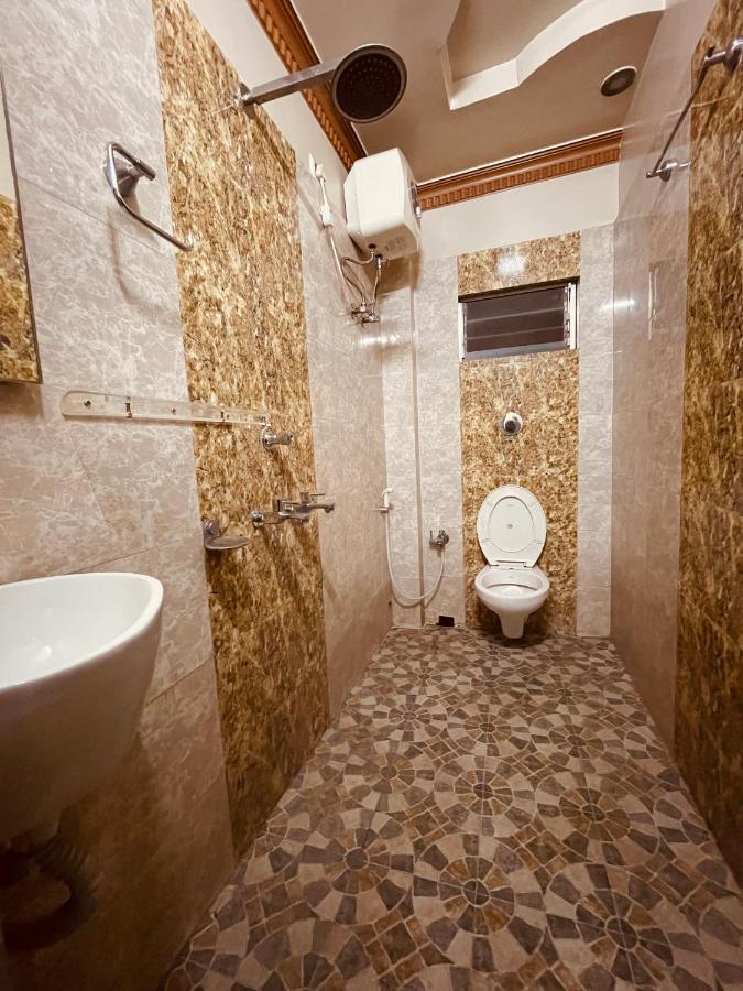 Atithi Inn Колката Екстериор снимка
