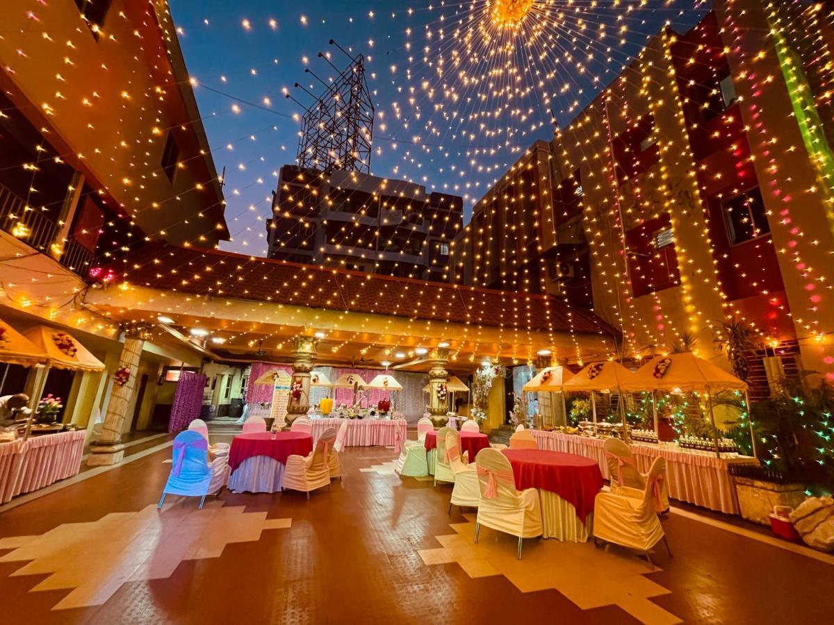 Atithi Inn Колката Екстериор снимка