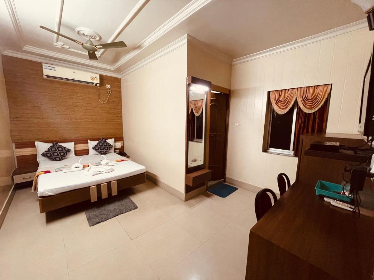 Atithi Inn Колката Екстериор снимка