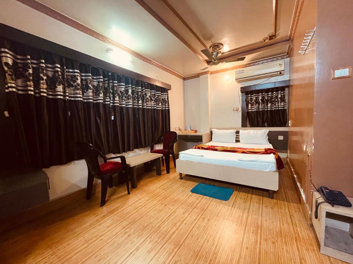 Atithi Inn Колката Екстериор снимка