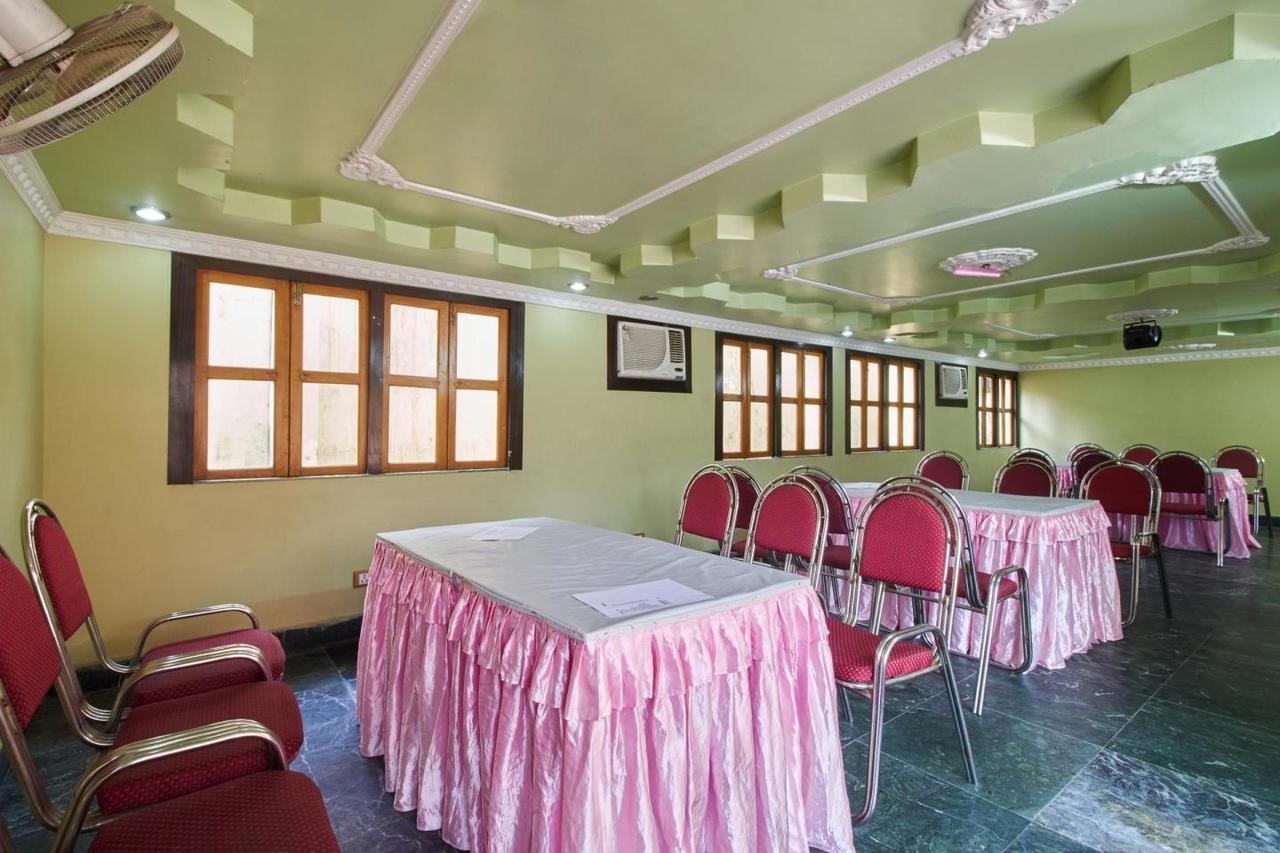 Atithi Inn Колката Екстериор снимка
