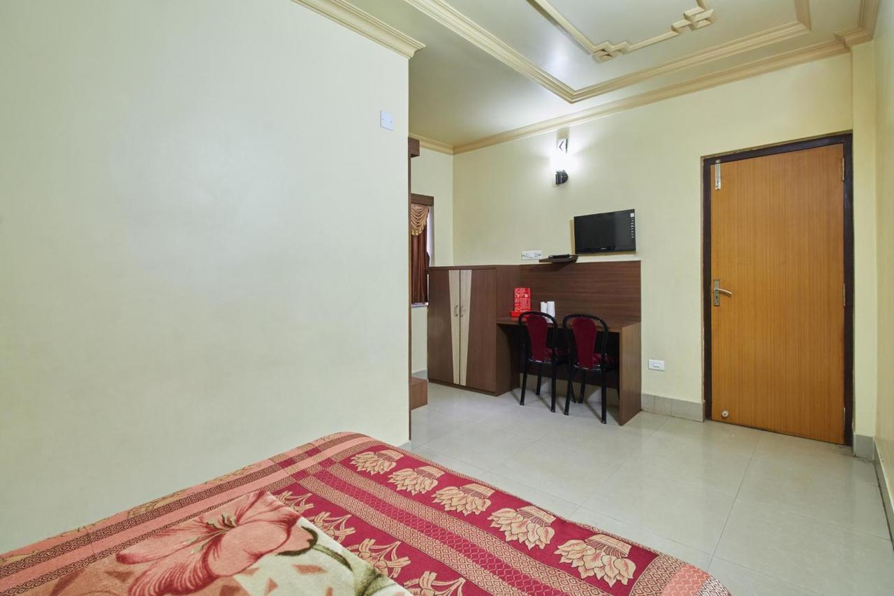 Atithi Inn Колката Екстериор снимка
