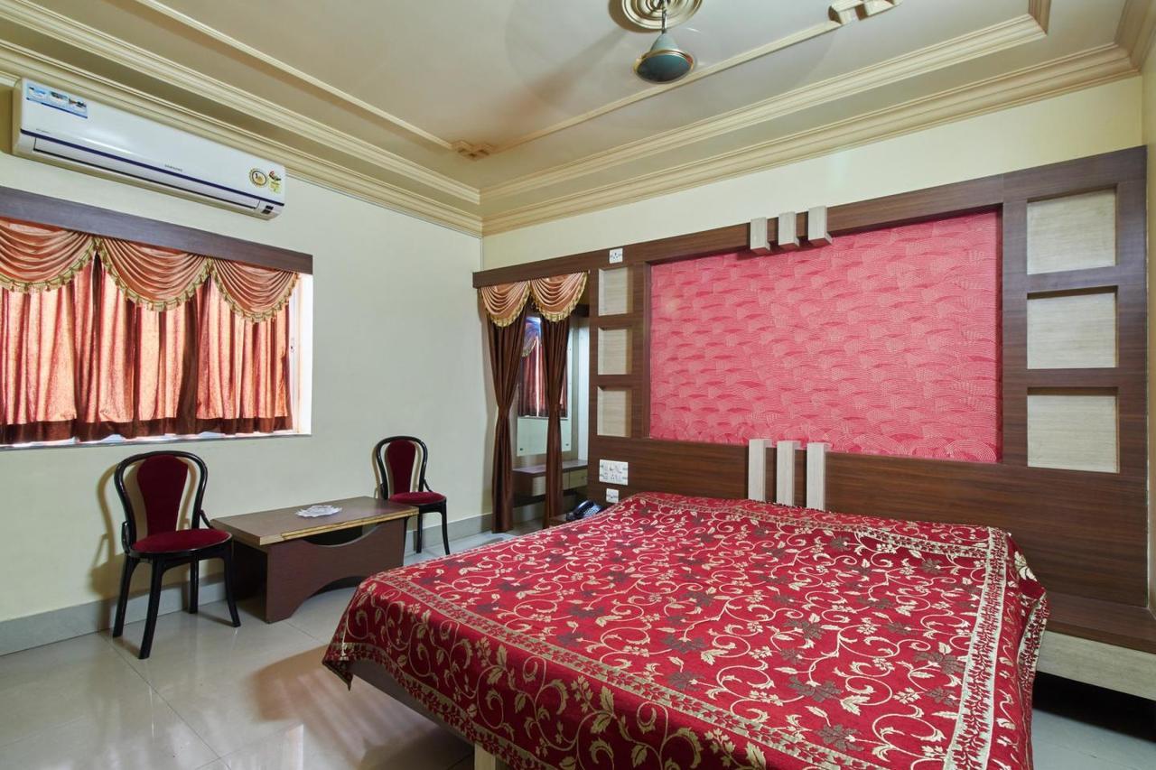 Atithi Inn Колката Екстериор снимка